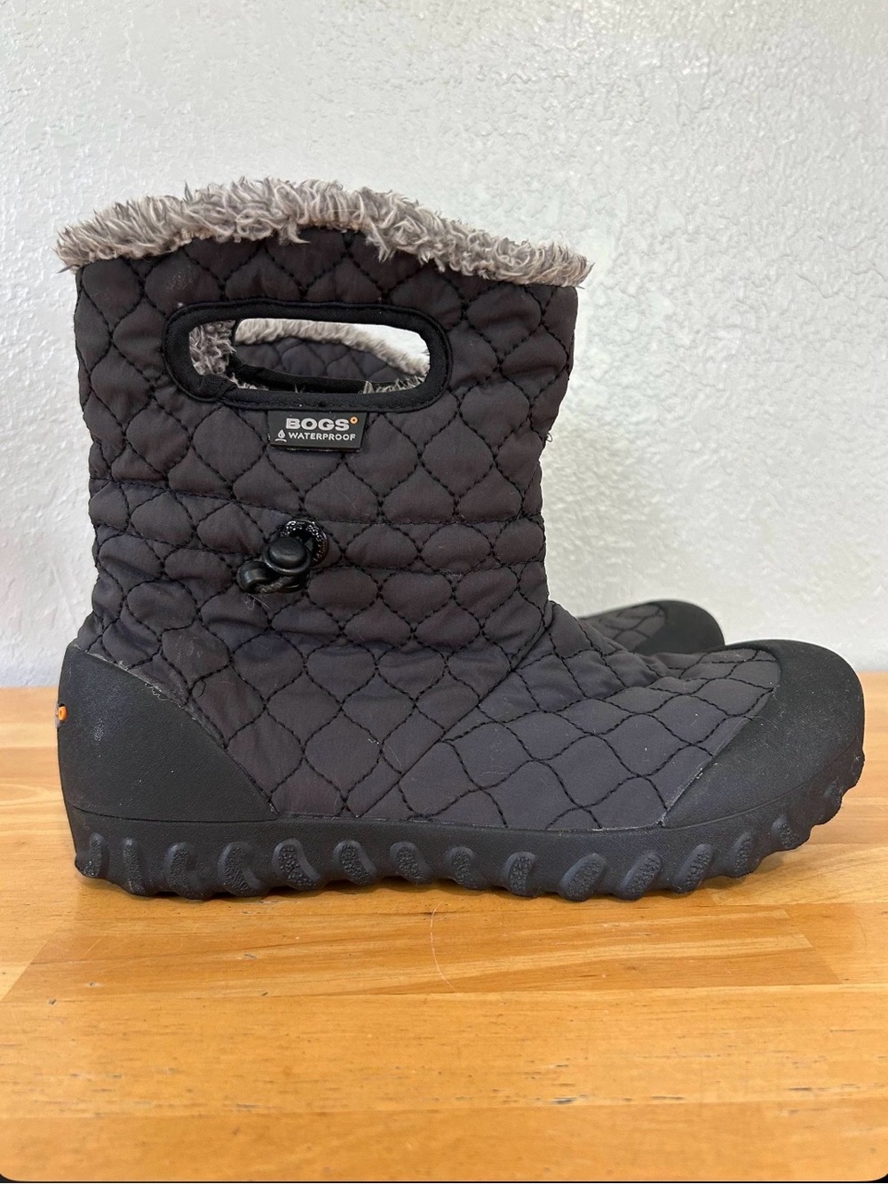 BOGS Quilt Puff Waterproof Winter Boots Faux Fur Black Women’s 9